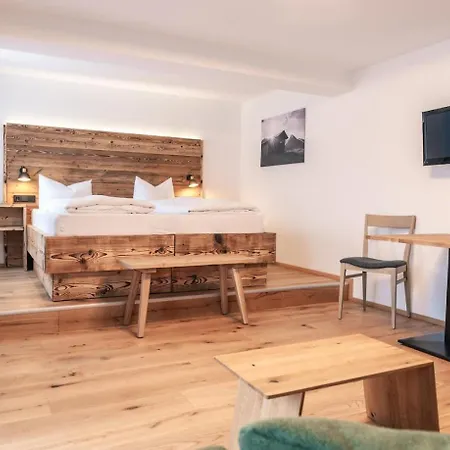 Hotel Der Baeren In Zell