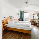 Hotel Der Baeren In Zell Eisenberg (Bavaria)